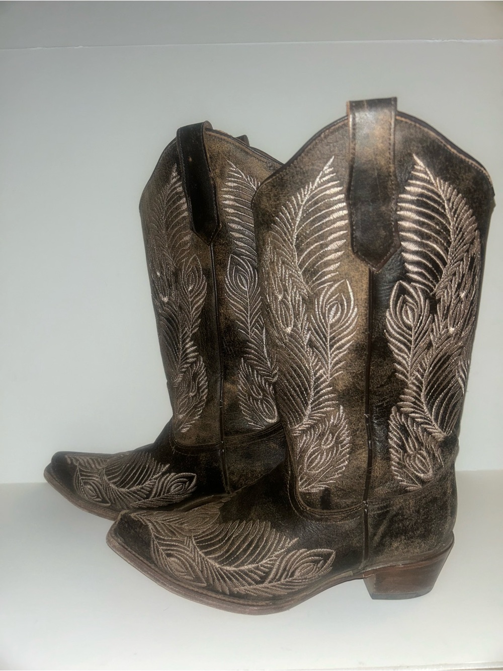 Embroidered Brown Distressed Leather Western Boots